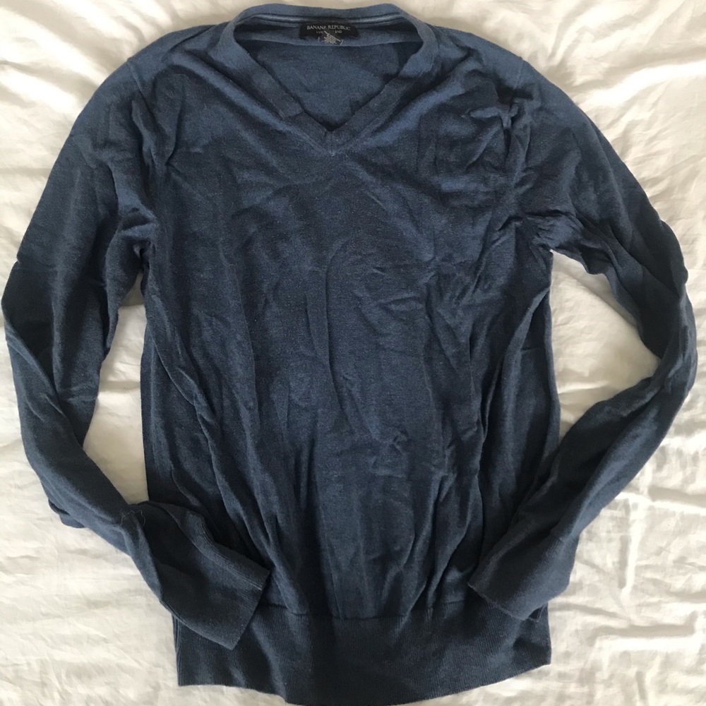Banana Republic Men’s v neck sweater